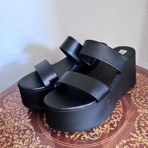 Steve Madden Black Strappy Platform Sandals